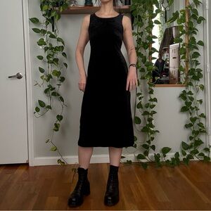 VTG Black Crushed Velvet A-line Midi Dress - S